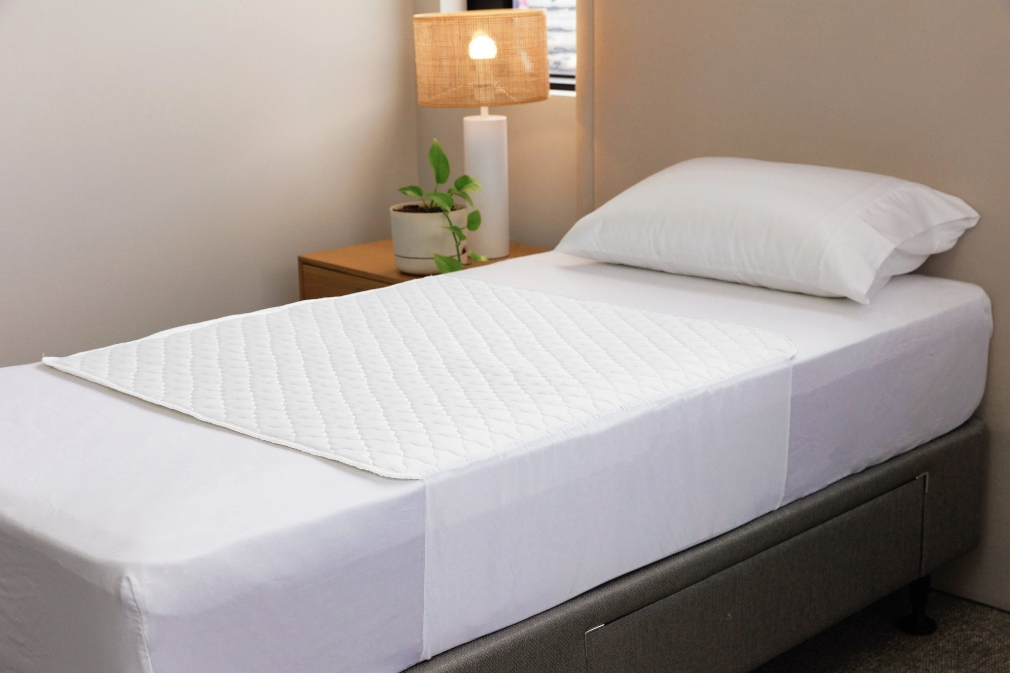 Absorb-Max Bed Pad with Tuck-Ins