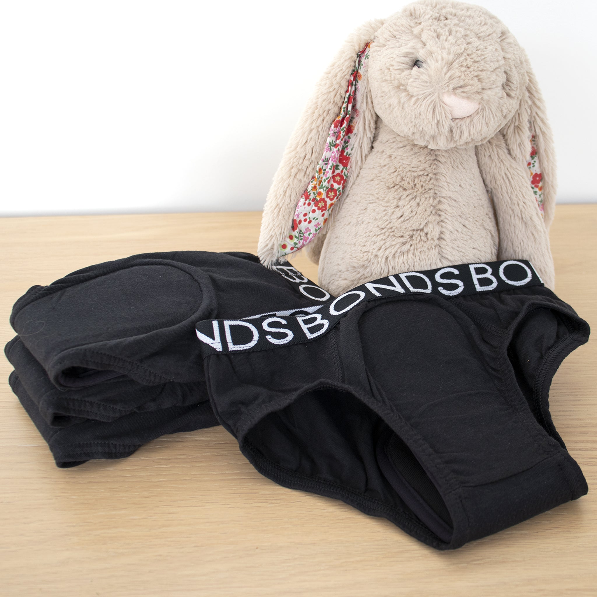 Night N Day | Girl's BONDS Hipster with incontinence pad (4 pack)