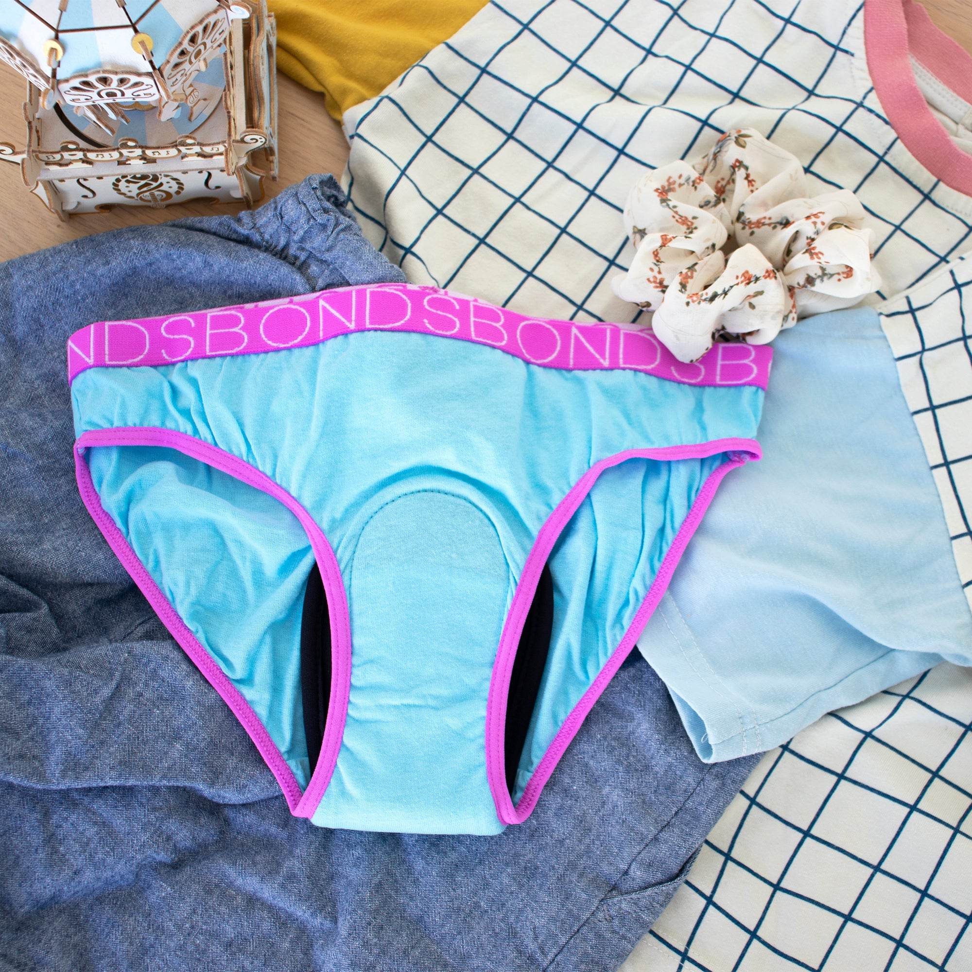 Night N Day | Girl's BONDS Bikini Brief with period pad (SINGLE)