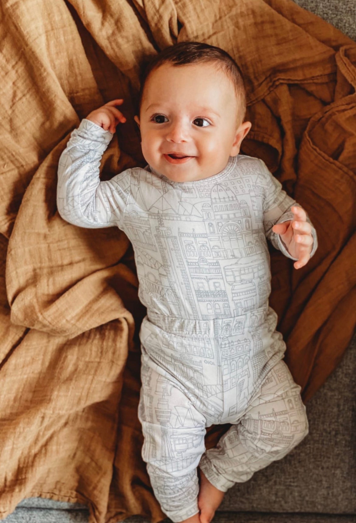 Cocoa Bamboo Muslin Wrap - Bubba Bump