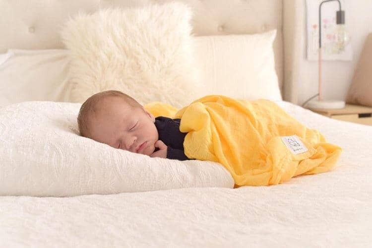 Sunshine Bamboo Muslin Wrap - Bubba Bump